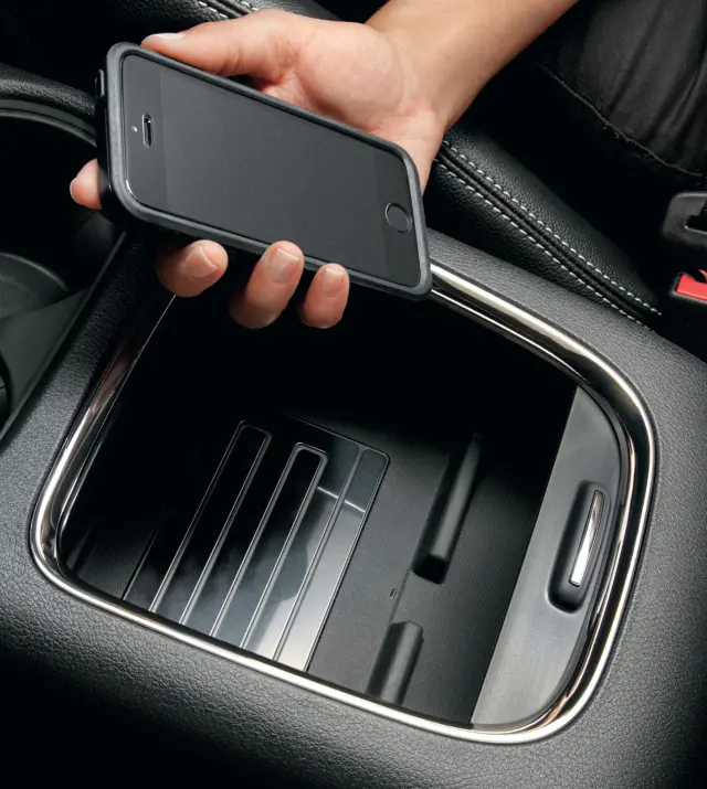 Wireless Phone Charging Kit - Mopar (82213721AB)