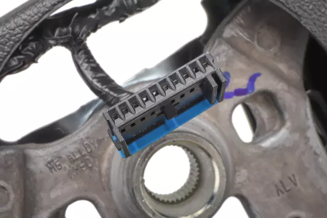 22947784 - Steering: Steering Wheel for Chevrolet: Silverado 1500, Silverado 2500 HD, Silverado 3500 HD | GMC: Sierra 1500, Sierra 2500 HD, Sierra 3500 HD Image