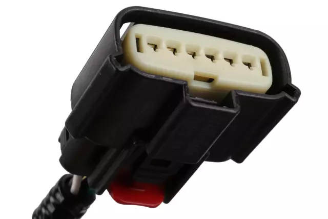 Rear Driver Side Stop Lamp - GM (84536242)