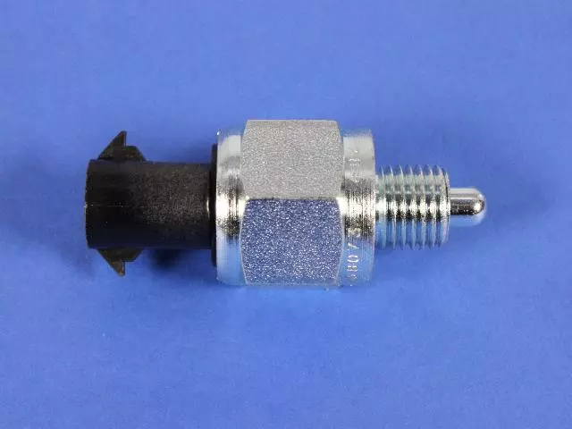 4289880 - Front Drive Axle: Vacuum Motor Switch for Dodge: D150, D250, D350, Dakota, Ram 1500, Ram 2500, Ram 3500, W150, W250, W350 Image