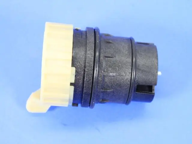 68021352AA - : ADAPTER - PLUG 68021352AA for Chrysler: 300, Crossfire | Dodge: Challenger, Charger, Durango, Magnum, Nitro, Sprinter 2500, Sprinter 3500 | Jeep: Commander, Grand Cherokee, Wrangler, Wrangler JK Image