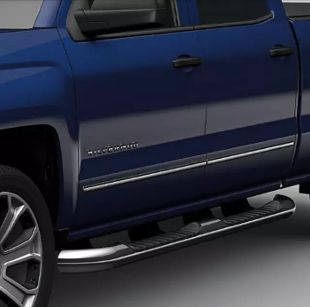 84208372 - : Running Board Step for Chevrolet: Silverado 2500 HD, Silverado 3500 HD | GMC: Sierra 2500 HD, Sierra 3500 HD Image