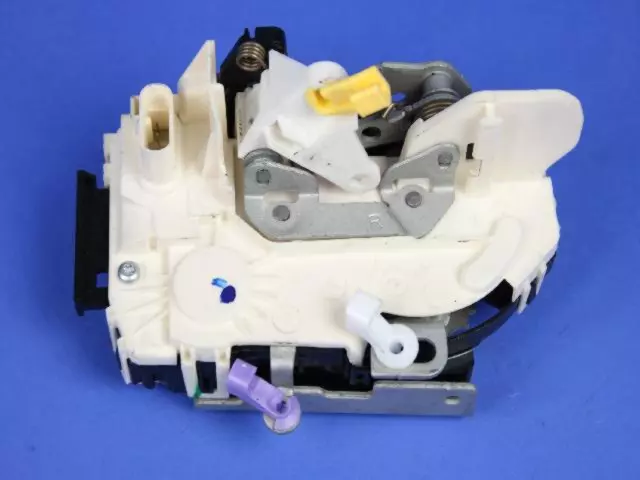 Front Door Latch, Right - Mopar (4589646AD)
