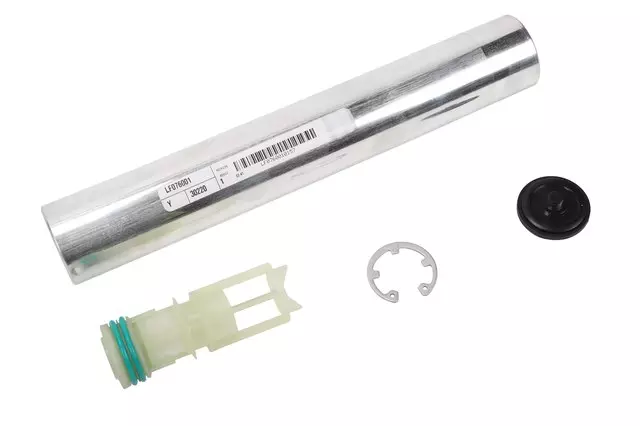 1511128 - HVAC: ACDelcoâ„¢ A/C Receiver Drier for Buick: Enclave, LaCrosse, Regal Sportback, Regal TourX | Cadillac: CT6, XT5, XT6 | Chevrolet: Blazer, Malibu, Traverse | GMC: Acadia Image