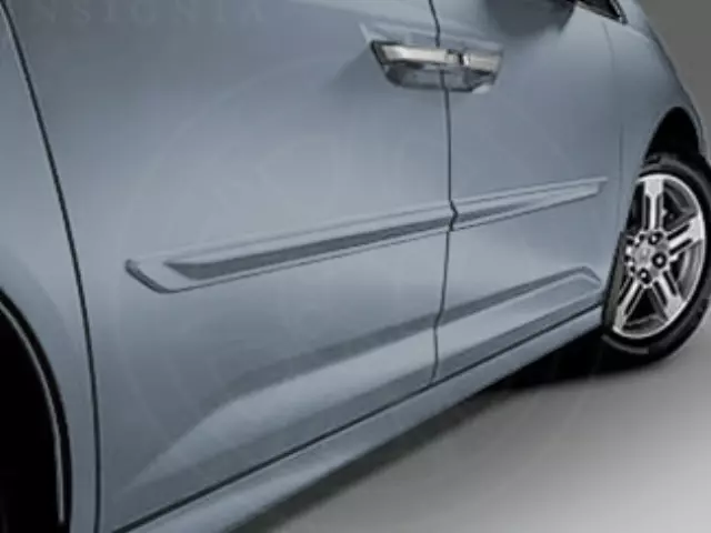 8P05TK8160 - Body: Body Side Molding for Honda: Odyssey Image