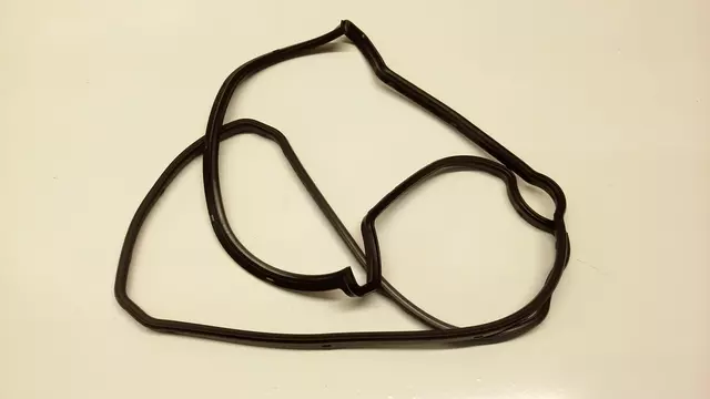 1121450011 - Engine: Valve Cover Gasket for Lexus: GS400, GS430, GX470, LS400, LS430, LX470, SC400, SC430 Image