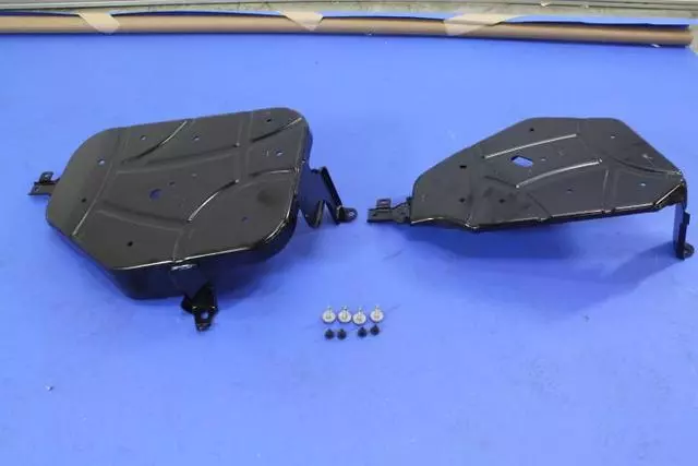Fuel Tank Skid Plate Kit - Mopar (82214106)