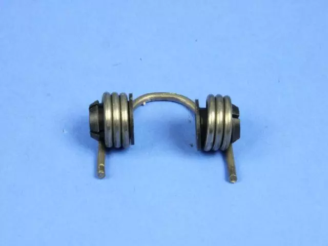 Gearshift Lever Spring - Mopar (4690242AB)