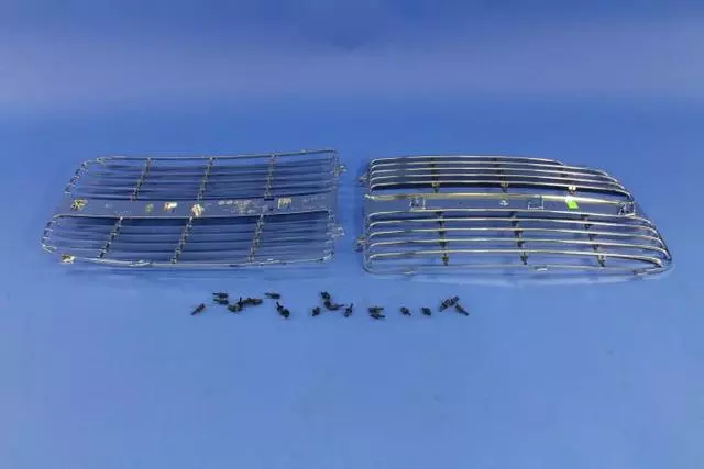 Chrome Applique Grille Kit - Mopar (82207849)