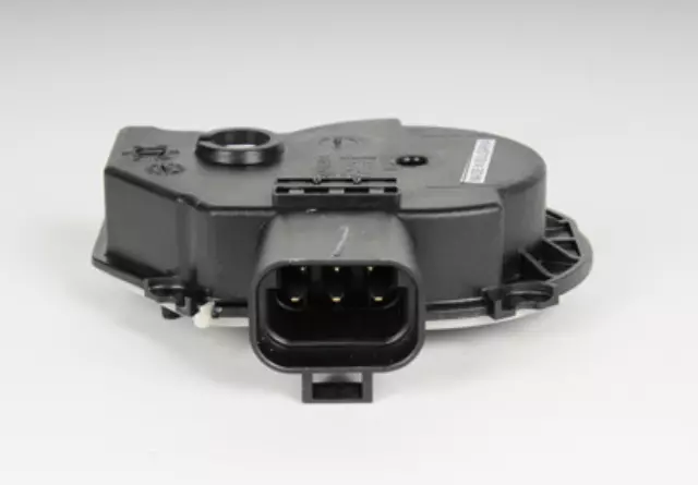 88958407 - Body: Cover for Cadillac: Escalade, Escalade ESV, Escalade EXT | Chevrolet: Avalanche 1500, Avalanche 2500, Silverado 1500, Silverado 1500 Classic, Silverado 1500 HD, Silverado 1500 HD Classic, Silverado 2500 HD, Silverado 2500 HD Classic, Silverado 3500, Silverado 3500 Classic, Silverado 3500 HD, Suburban 1500, Suburban 2500, Tahoe | GMC: Sierra 1500, Sierra 1500 Classic, Sierra 1500 HD, Sierra 1500 HD Classic, Sierra 2500 HD, Sierra 2500 HD Classic, Sierra 3500, Sierra 3500 Classic, Sierra 3500 HD, Yukon, Yukon XL 1500, Yukon XL 2500 Image