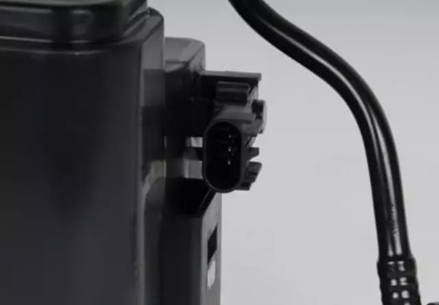 15861966 - : Vapor Canister for Chevrolet: Malibu | Pontiac: G6 | Saturn: Aura Image