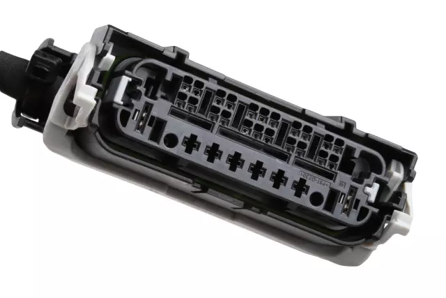 84819642 - : Tailgate Wiring Harness for Chevrolet: Silverado 1500, Silverado 1500 LTD, Silverado 2500 HD, Silverado 3500 HD Image