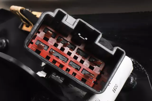 Front Console - GM (84627098)