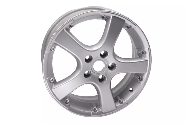 Silver Spark 17x6.5-Inch Wheel - GM (09595424)