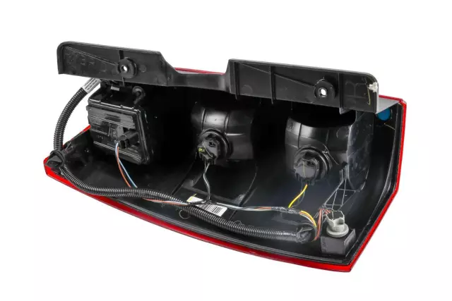 Lamp Assembly, Tail - GM (19434277)