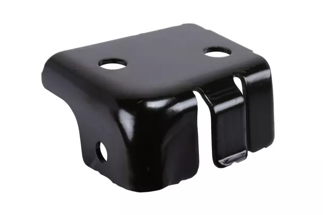 Passenger Side Fender Inner Rear Bracket - GM (84262934)