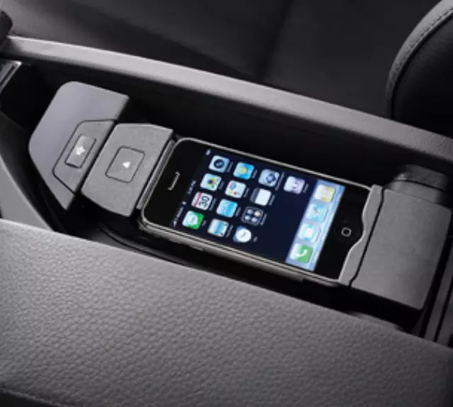 Apple Iphone Snap In Adapter - BMW (84-10-9-182-792)