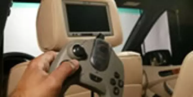 84110395134 - Audio/Video: DVD Rear Entertainment System - Truffle for BMW Image