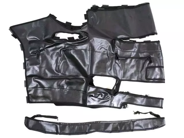 Cover Kit - Mopar (82213914)