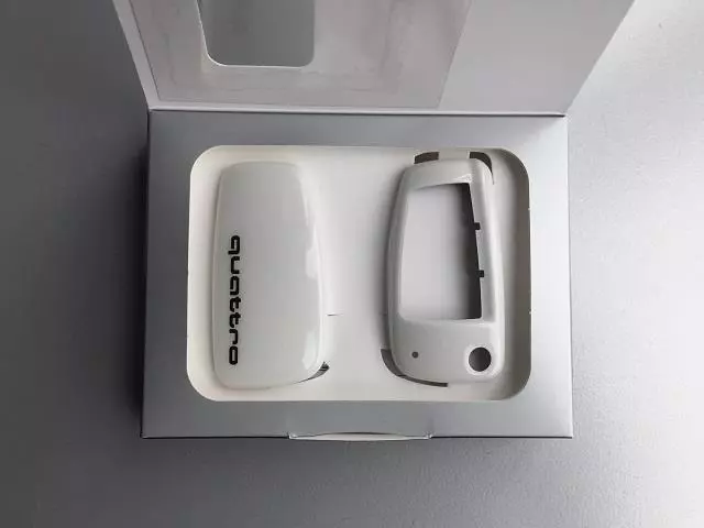 8V0071208AZ7S - Miscellaneous: Quattro Key Cover - Daytona Grey for Audi: A3, A3 Quattro, A3 Sportback e-tron Image