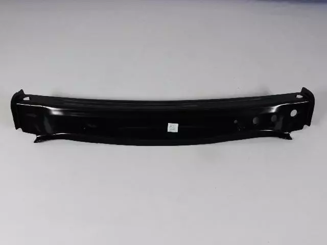 Genuine Alfa Romeo Panel-Liftgate Lower - Alfa Romeo (05067995AD)