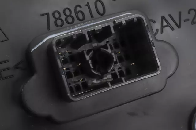 84817038 - : Passenger Side Door Mirror without Cover for GM Image