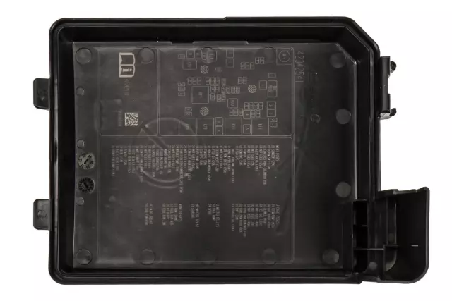 2015 2016 Chevrolet Trax - Fuse & Relay Box - GM (42342538)