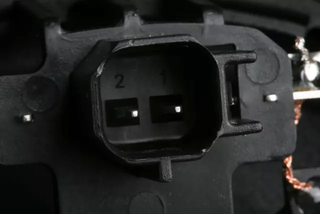 84664540 - Electrical: Speaker for Chevrolet: Silverado 1500, Silverado 1500 LTD, Silverado 2500 HD, Silverado 3500 HD, Suburban, Tahoe | GMC: Sierra 1500, Sierra 1500 Limited, Sierra 2500 HD, Sierra 3500 HD, Yukon, Yukon XL Image