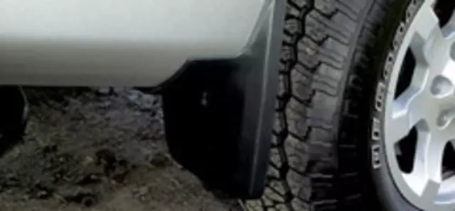 999J2WY004 - : Splash Guards, (Crew Cab And King Cab) for Nissan Image