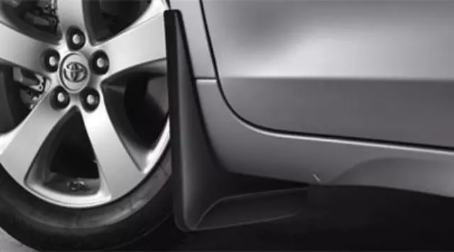 PT76908111RR - Serviceable Components: Splash Guards for Toyota: Sienna Image