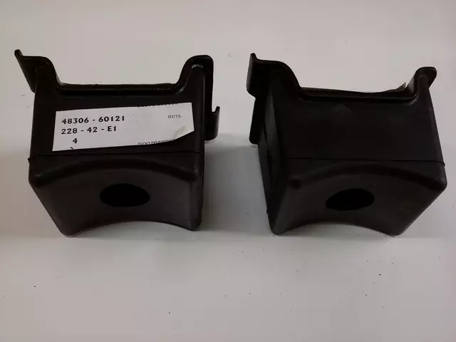 Bumper - Toyota (48306-60121)