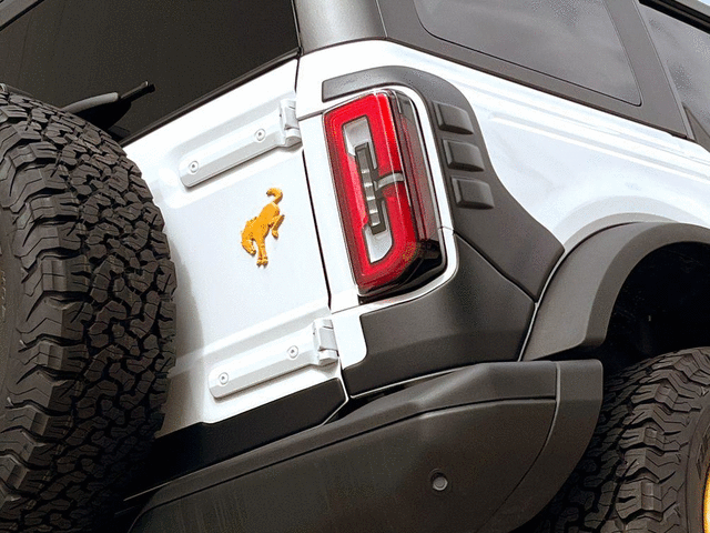VM2DZ5840300A - Exterior: Rear Quarter Panel &amp; Tailgate Body for Ford: Bronco Image
