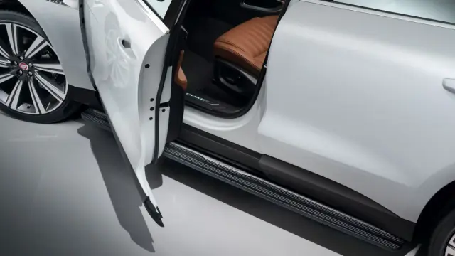 T4A33422 - Exterior: Deployable Side Steps for Jaguar Image