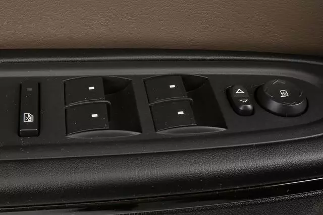 84076542 - Body: Door Trim Panel for GM Image image