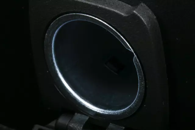 Dune Front Seat Center Armrest - GM (84082728)