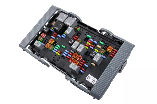 Junction Block (W/ FUSES 42/48) - GM (19210436)