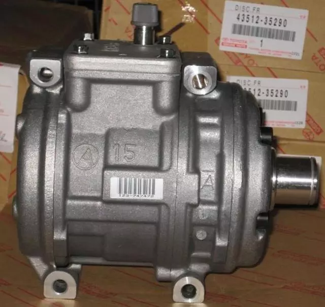 1995-2004 Toyota Tacoma - Compressor - Toyota (88320-35540-84)