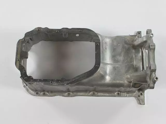 MD350318 - Engine: Oil Pan for Chrysler: Sebring | Dodge: Stratus Image