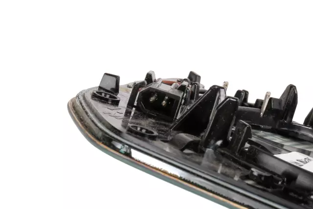 Driver Side Door Mirror Glass - GM (23216353)