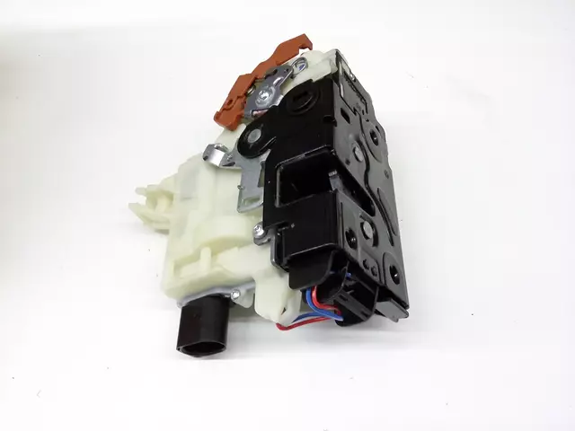 Lock Actuator - Volkswagen (5N0-839-015-E)