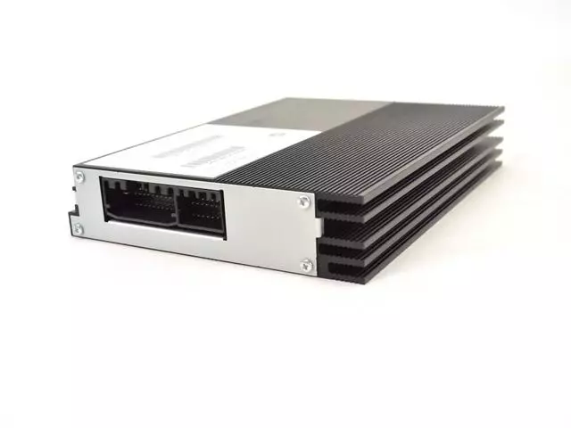 5064981AM - : Amplifier for Mopar Image