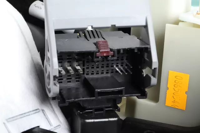 84354309 - Body: Door Trim Panel for Chevrolet: Silverado 1500, Silverado 2500 HD, Silverado 3500 HD | GMC: Sierra 1500, Sierra 2500 HD, Sierra 3500 HD Image