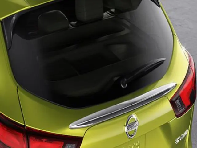 KE7914E55C - : Rear Glass Finisher - Chrome for Nissan: Qashqai, Rogue Sport Image