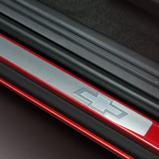 23232341 - Exterior: Non-Illuminated Door Sill Plates for Chevrolet: Colorado Image