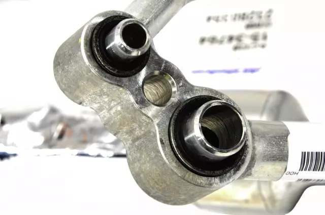 23280354 - : Air Conditioning Manifold Hose Assembly for GM Image