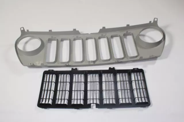 Radiator Grille - Mopar (5JR27ZZZAE)