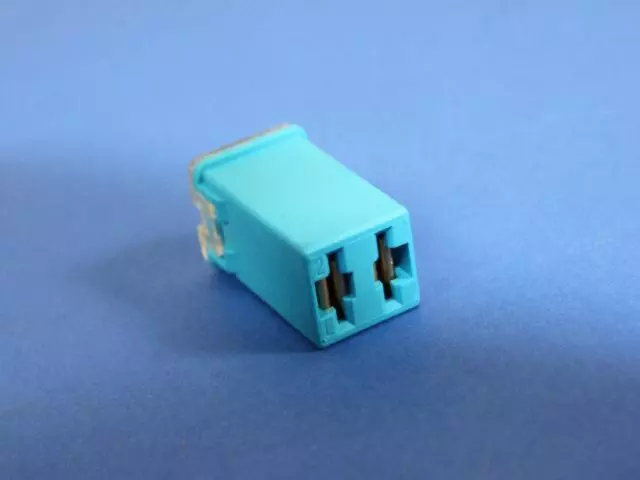 6102075AB - Electrical: OEM NEW 01-21 Mopar Dodge Grand Caravan Dakota 20 Amp Fuse Cartridge 6102075AB for Chrysler: 300, 300M, Concorde, PT Cruiser, Sebring, Town &amp; Country | Dodge: Challenger, Charger, Dakota, Durango, Grand Caravan, Intrepid, Journey, Magnum, Nitro, Ram 1500, Ram 2500, Ram 3500, Stratus, Viper | Jeep: Compass, Grand Cherokee, Liberty, Patriot, Wrangler, Wrangler JK | Ram: 1500, 2500, 3500, C/V, Dakota | SRT: Viper Image