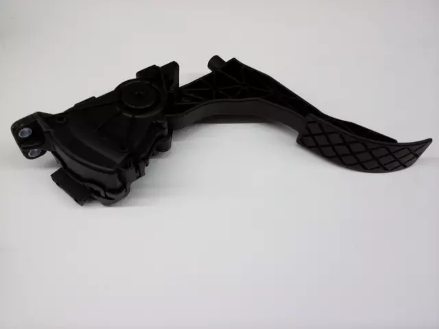 6Q1721503M - : Throttle Control Module for Volkswagen: Beetle, Golf, Jetta, R32 Image