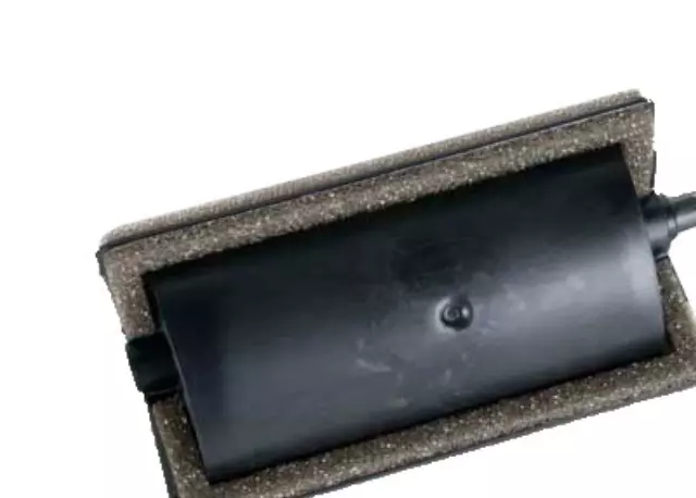 1550766 - HVAC: ACDelcoâ„¢ Door for Buick: Enclave | Cadillac: Escalade | Chevrolet: Tahoe, Traverse | GMC: Acadia, Acadia Limited, Yukon | Saturn: Outlook Image