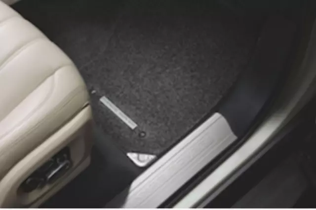 VPLGS0385PVJ - : Luxury Carpet Mat Set, Ebony, LHD, SWB for Land Rover: Range Rover Image